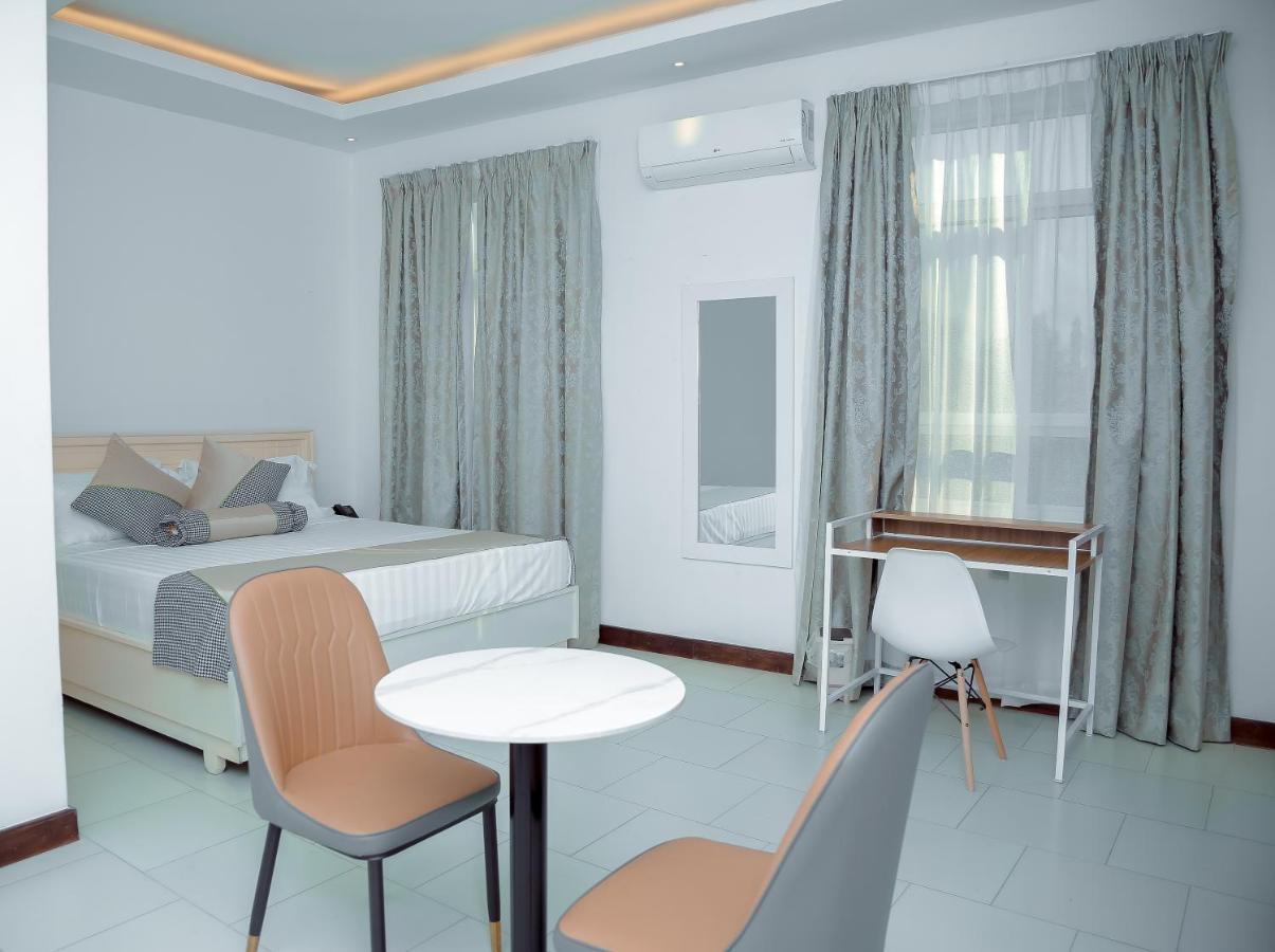 Hotel Amaranth Dar es Salaam Ngoại thất bức ảnh
